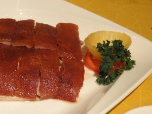 Lechón con Piel Lacada y Crocante