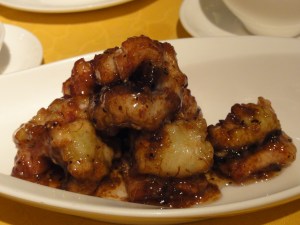 Anguila Caramelizada con Miel y Salsa Soya